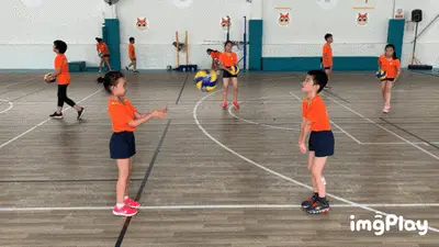 记者：巴黎原则上同意让尤文在下赛季继续租借穆阿尼