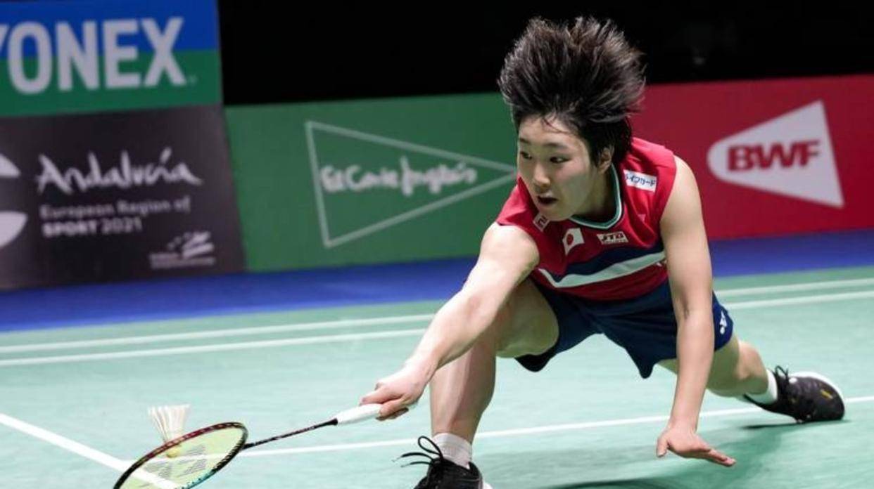 不仅需要坚 不仅需要坚